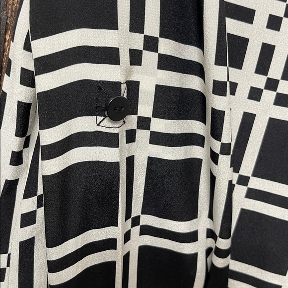 Diane Von Furstenberg 100% Silk Shirt Dress with Waist Tie Size 0 - Picture 12 of 12